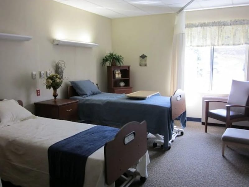 Friendship Manor Of Illinois - Assisted Living in Rock Island, IL photo 2