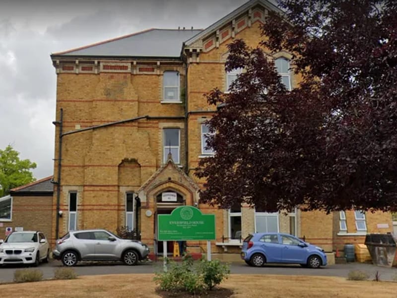 Eversfield House - Nursing Home in Sutton, England photo 2