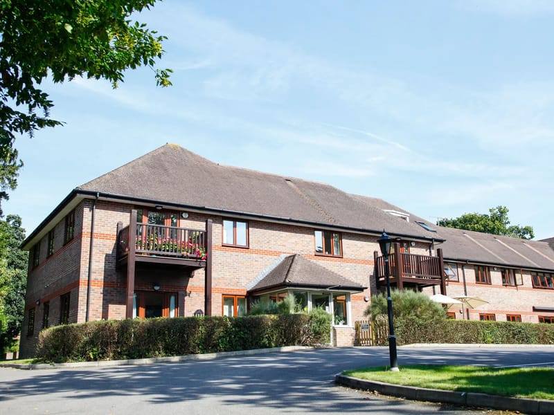 Knowle House Nursing Home - Nursing Home in East Grinstead, England photo 3