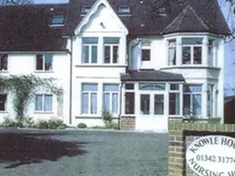 Knowle House Nursing Home - Nursing Home in East Grinstead, England photo 4