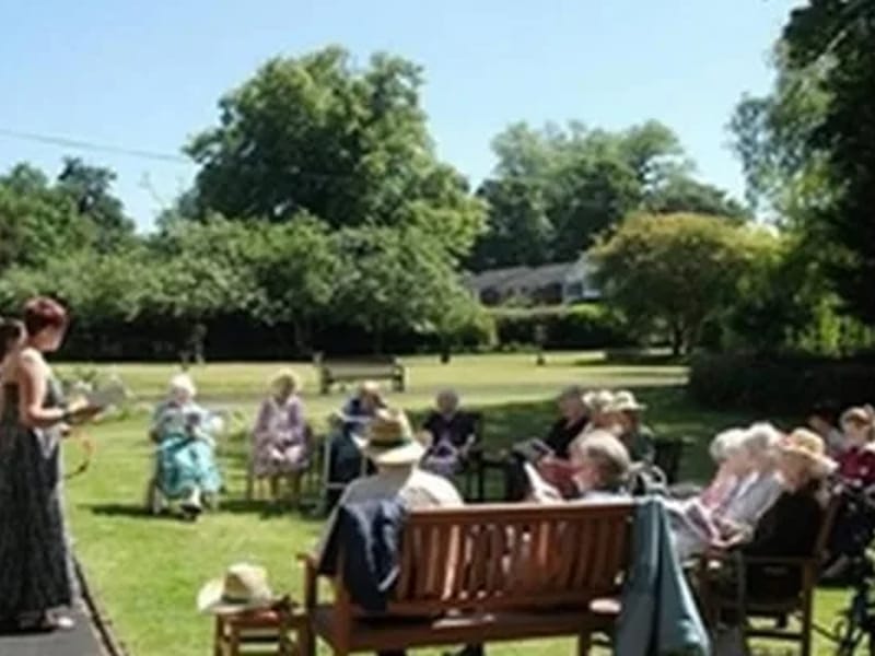 Woodlands Quaker Care Home - Nursing Home in Wolverhampton, England photo 2