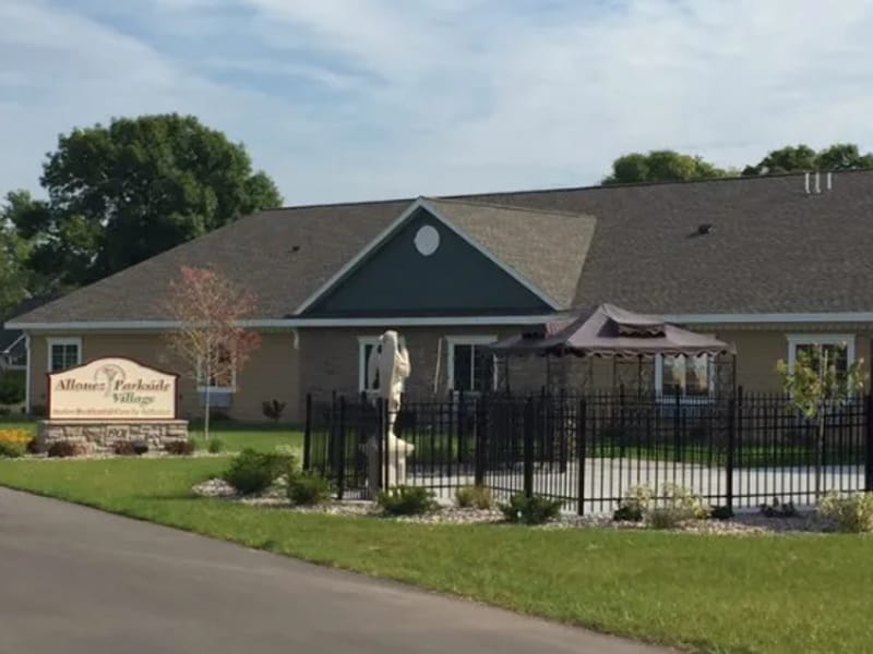 Allouez Parkside  Village 2 - Assisted Living in Green Bay, WI photo 1