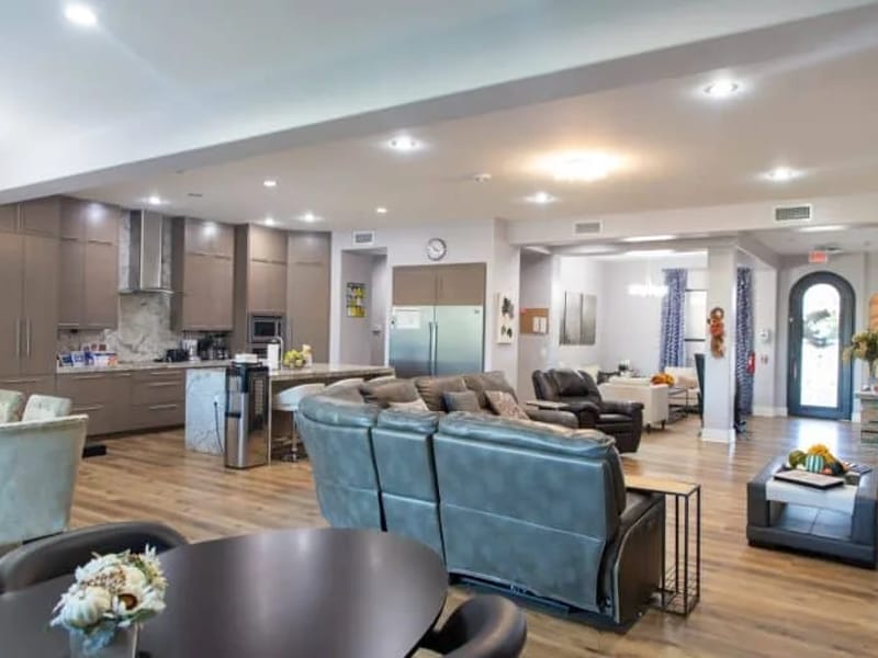 Crystal Ridge Assisted Living Llc — Assisted Living, Phoenix, AZ · photo 2