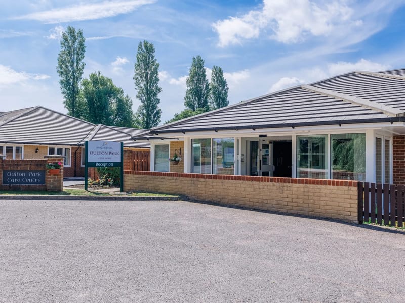 Oulton Park Care Centre - Nursing Home in Lowestoft, England photo 3