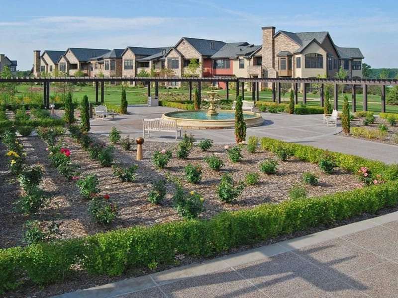 Waverly Gardens - Assisted Living in North Oaks, MN photo 2