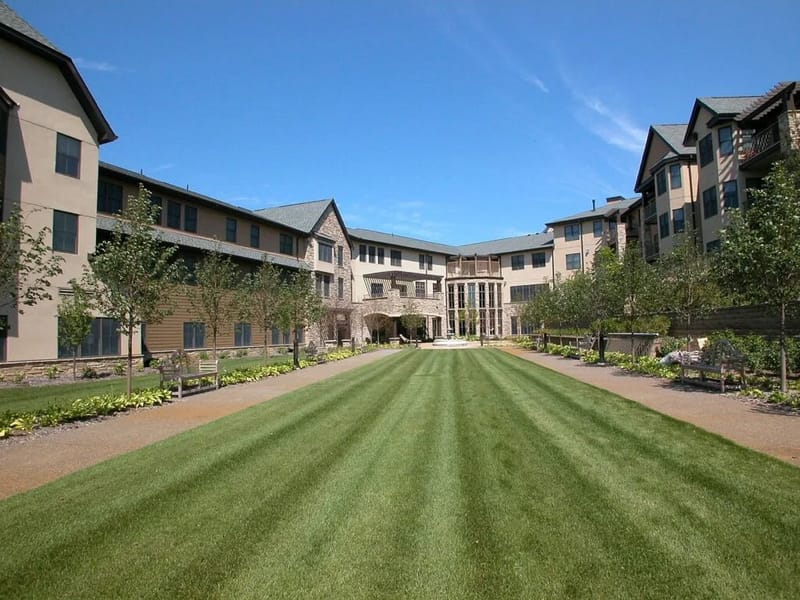 Waverly Gardens - Assisted Living in North Oaks, MN photo 3