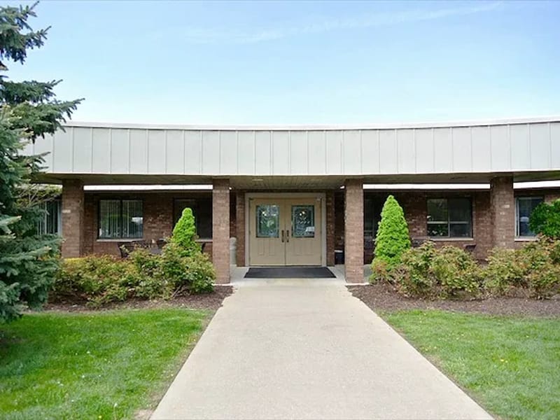 Life Care Center of Plainwell - Nursing Home in Plainwell, MI photo 2