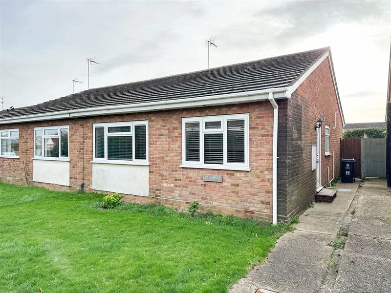 4 Cottage Walk - Assisted Living in Clacton-On-Sea, England photo 2