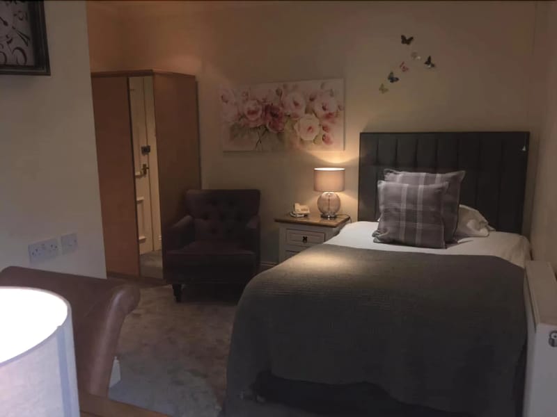 Rosehill House - Assisted Living in Truro, England photo 3