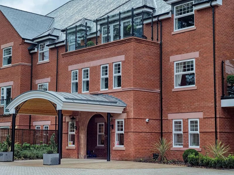 Horsell Lodge - Assisted Living in Woking, England photo 2