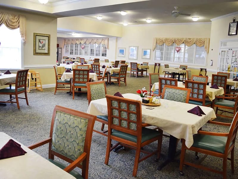 Spring Arbor Of The Outer Banks - Assisted Living in Kill Devil Hills, NC photo 2