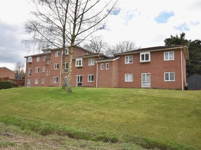 Westbury Drive - Macclesfield in Macclesfield, England photo 3
