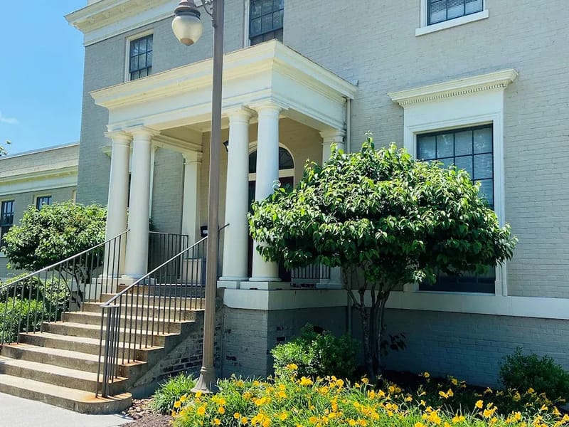 Guggenheimer Health and Rehab Center - Nursing Home in Lynchburg, VA photo 2