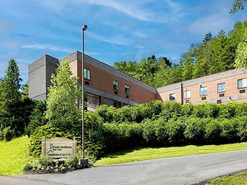 Glenwood Healthcare Center - Nursing Home in Princeton, WV photo 2