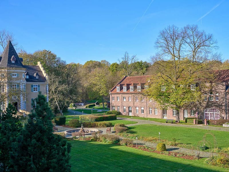 Alloheim Senioren-Residenz "Schloß Westhusen" - Pflegeheim in Dortmund, Nordrhein-Westfalen photo 1