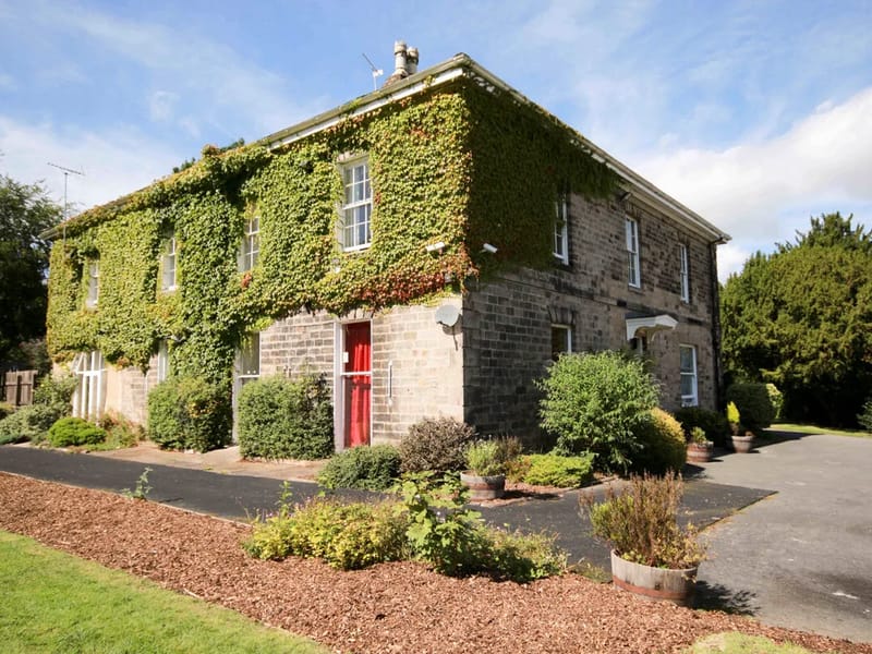 Treetops - Assisted Living in Alfreton, England photo 3