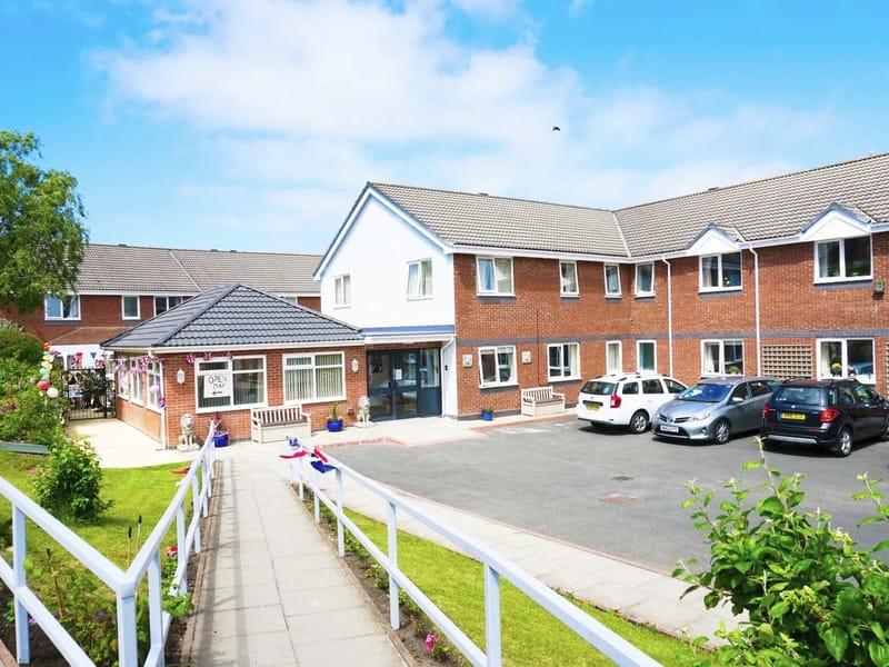 IHD Care ltd - Nursing Home in Ascot, England photo 3