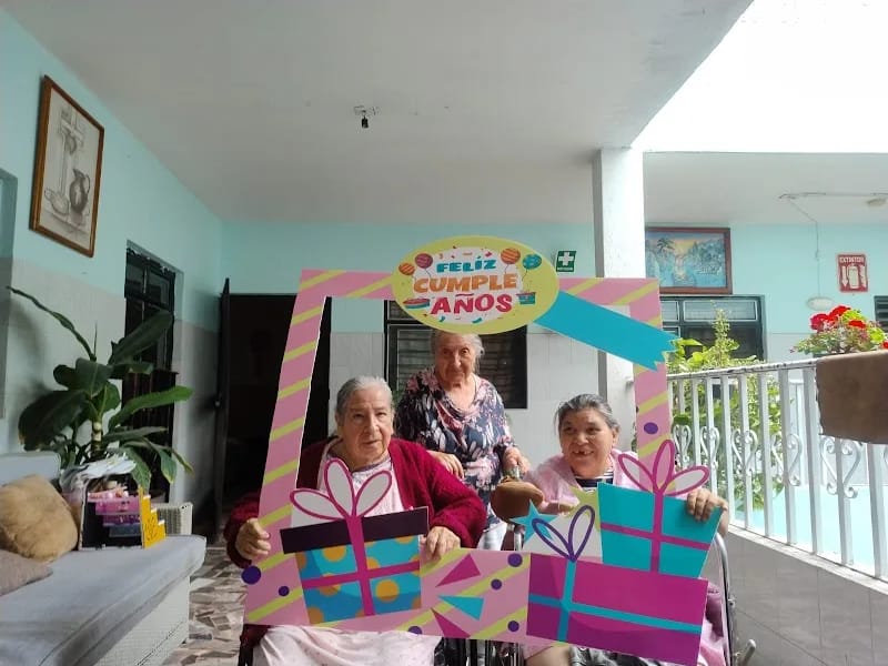 ASILO DE ANCIANOS SAN FELIPE DE JESUS - Hogar de Ancianos in San Pedro Tlaquepaque, Jalisco photo 2