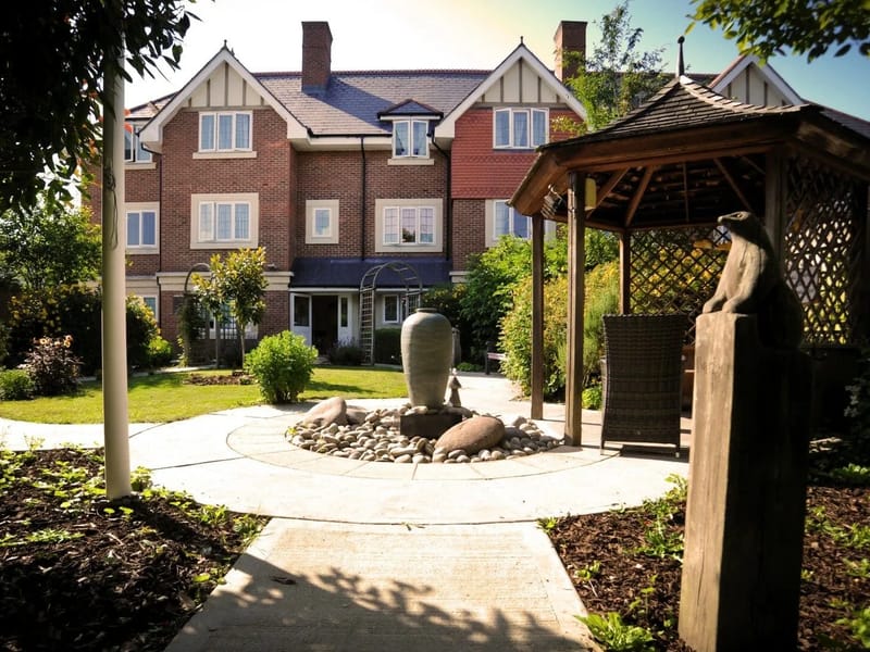 Hallmark Anisha Grange Luxury Care Home - Nursing Home in Billericay, England photo 3