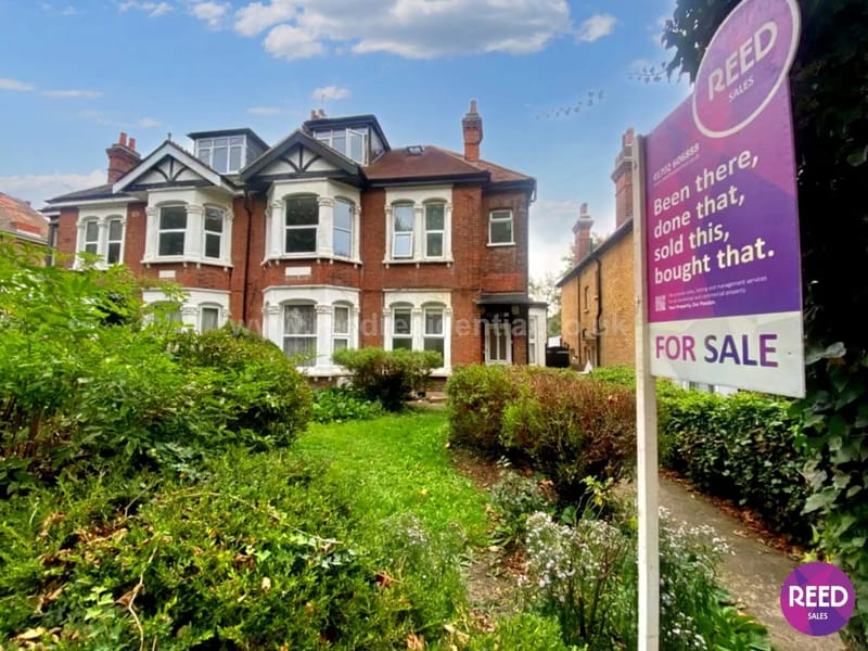 St Martins Residential Home - Assisted Living in Westcliff On Sea, England photo 3