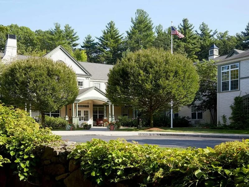 Tatnuck Park At Worcester - Assisted Living in Worcester, MA photo 3