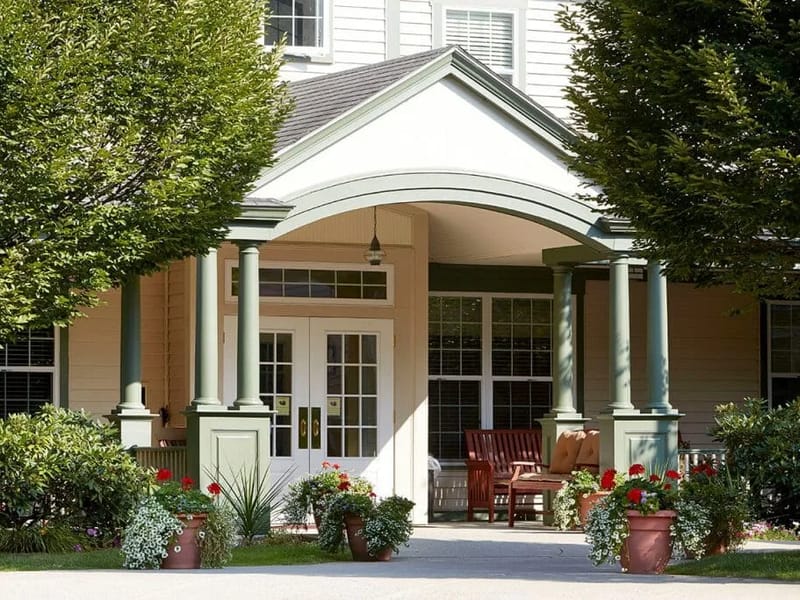 Tatnuck Park At Worcester - Assisted Living in Worcester, MA photo 4
