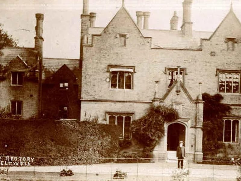 The Old Rectory - Nursing Home in Radstock, England photo 3
