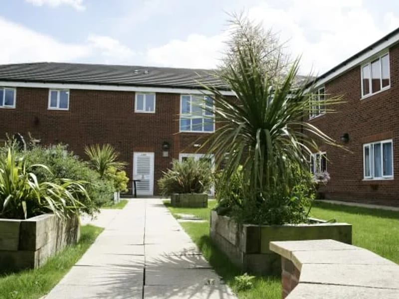 Yarningdale - Nursing Home in Codnor, England photo 2