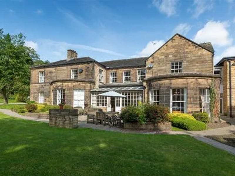 Fieldhead Court - Nursing Home in Dewsbury, England photo 3