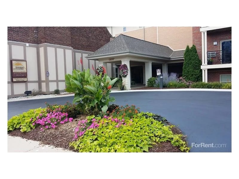 Casey House - Assisted Living in Oconomowoc, WI photo 1