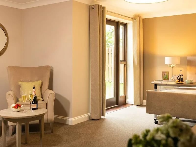 Abbeycrest Nursing Home - Nursing Home in Reading, England photo 9