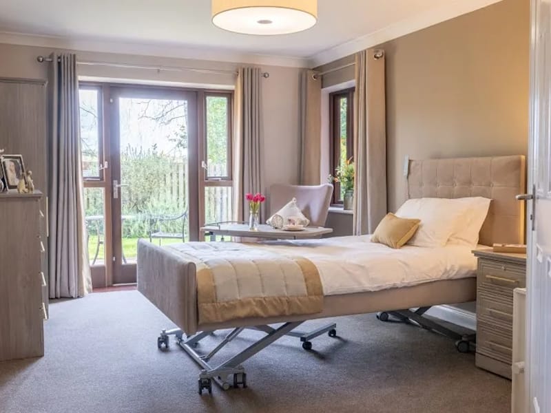 Abbeycrest Nursing Home - Nursing Home in Reading, England photo 9