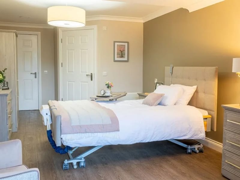 Abbeycrest Nursing Home - Nursing Home in Reading, England photo 7