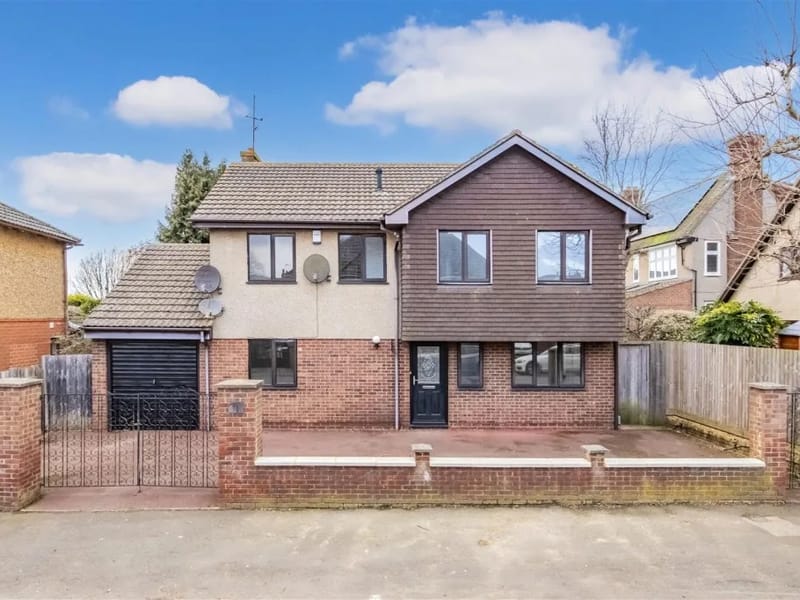 SENSE - 129 Neale Avenue in Kettering, England photo 1