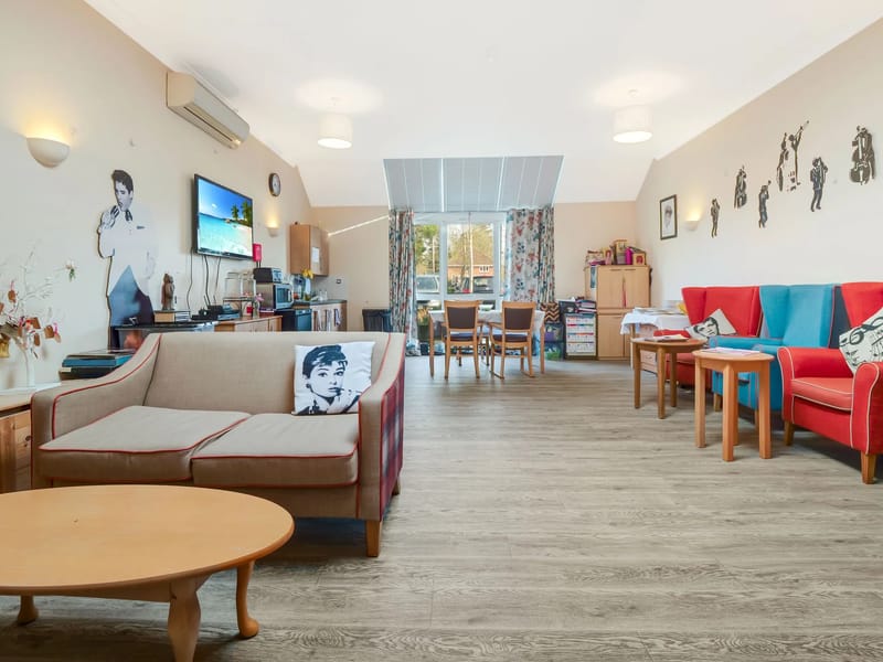 The Orchards Residential Home - Nursing Home in Swindon, England photo 2
