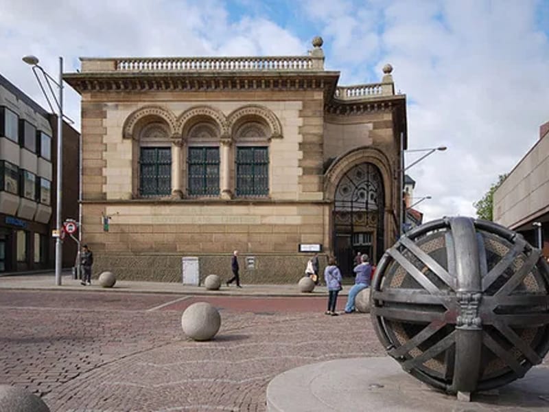 Higher Bank in Blackburn, England photo 2