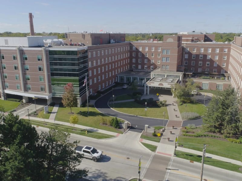 AdventHealth Hinsdale - Hospital in Hinsdale, IL photo 3