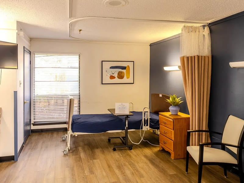 Castle Hills Rehabilitation and Care Center - Nursing Home in San Antonio, TX photo 3
