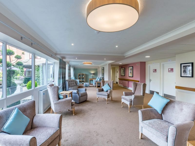 Leonard Lodge - Nursing Home in Brentwood, England photo 5