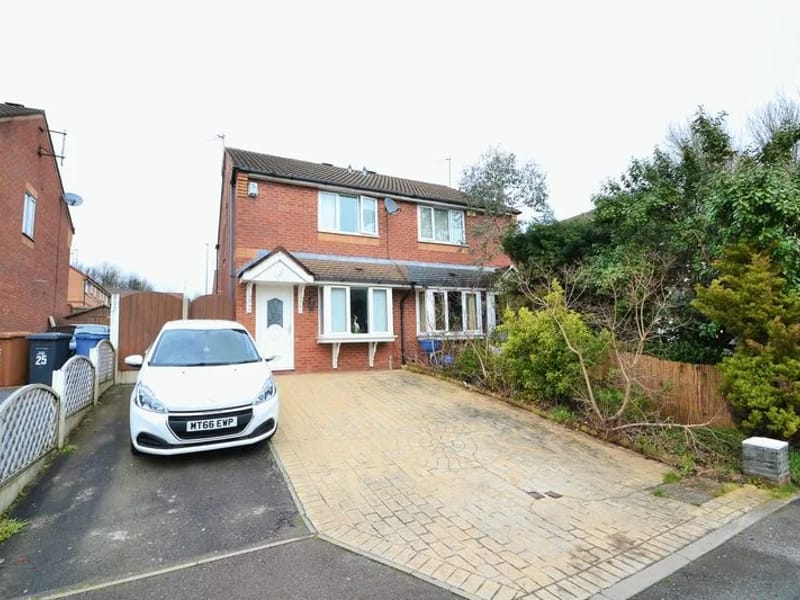 Walnut Close - In-Home Care in Salford, England photo 2