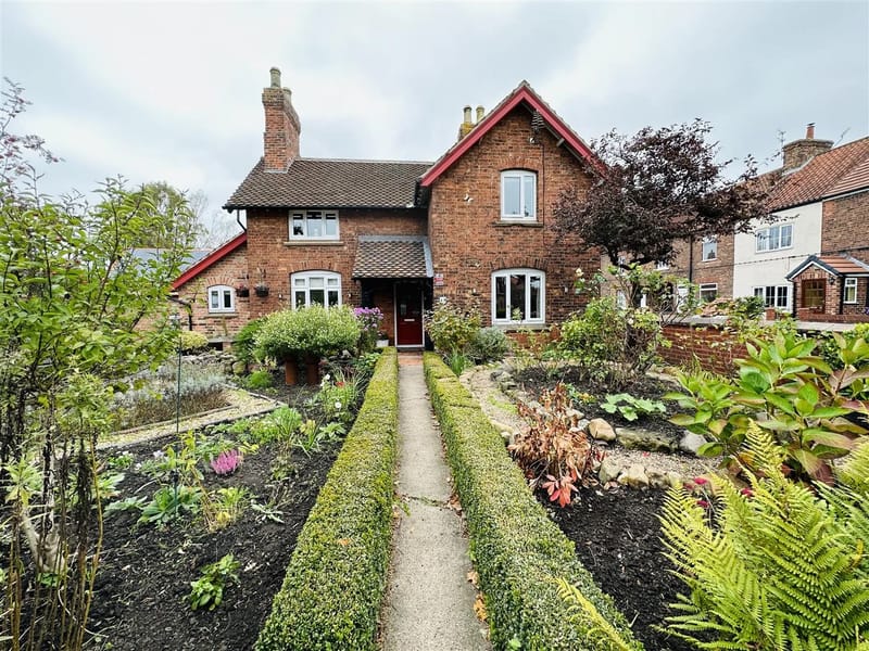 Riccall House Care Home - Assisted Living in York, England photo 3