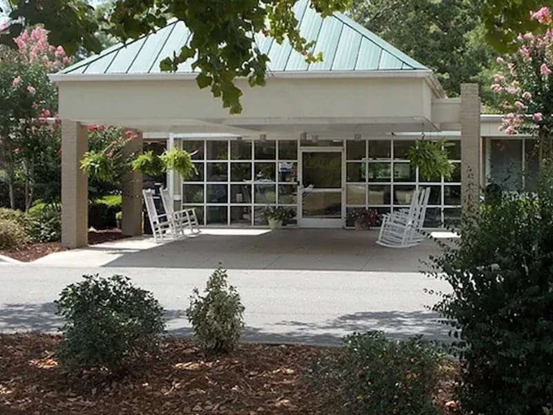 Attalla Center for Rehabilitation and Nursing — Nursing Home, Attalla, AL · photo 1
