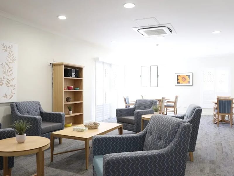 Ozcare Parkwood Gardens - Nursing Home in Labrador, QLD photo 2