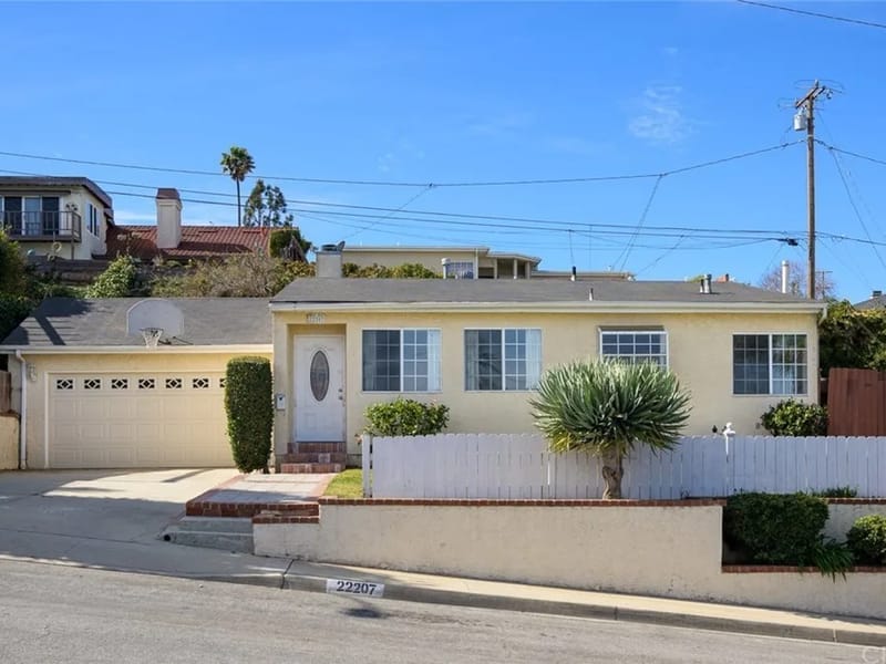 Adorable Redbeam Home - Assisted Living in Torrance, CA photo 3