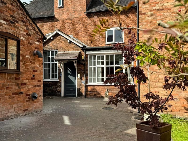 Elton House Care Home - Nursing Home in Watford, England photo 2