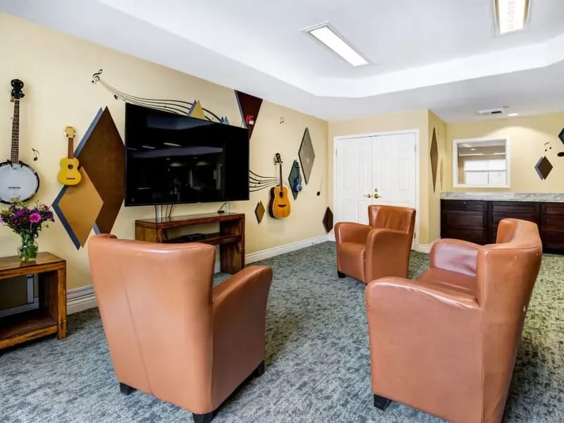 Aegis At Callahan House - Assisted Living in Shoreline, WA photo 2