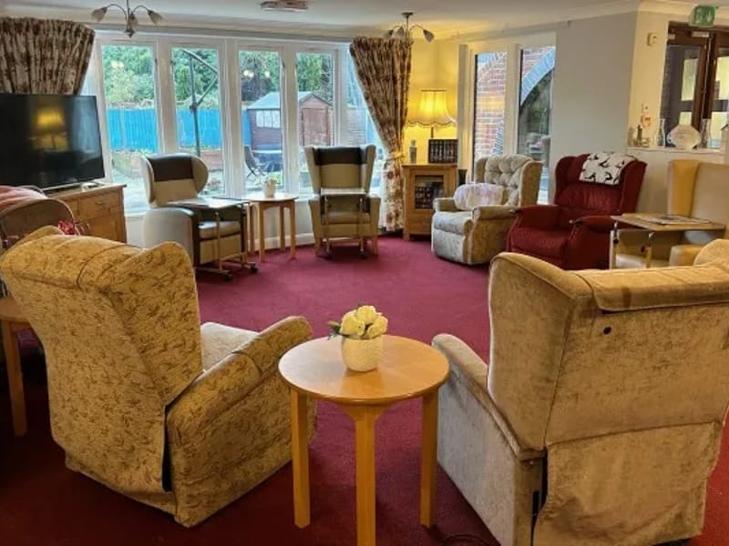 Bracknell Care home - Assisted Living in Bracknell, England photo 2
