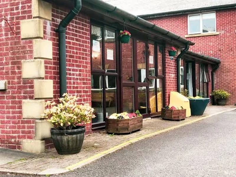 Highfield Hall - Assisted Living in Rossendale, England photo 2