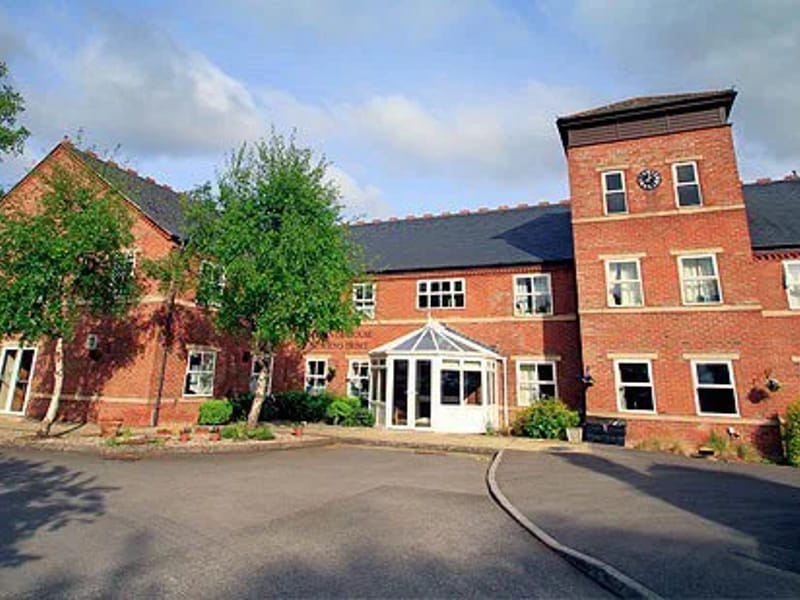 Miranda House in Swindon, England photo 1