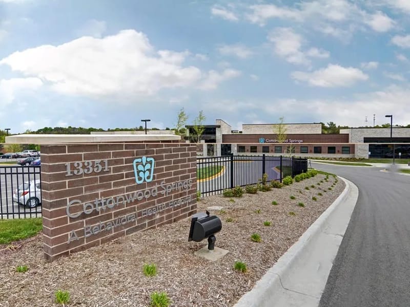 Cottonwood Springs LLC - Hospital in Olathe, KS photo 3